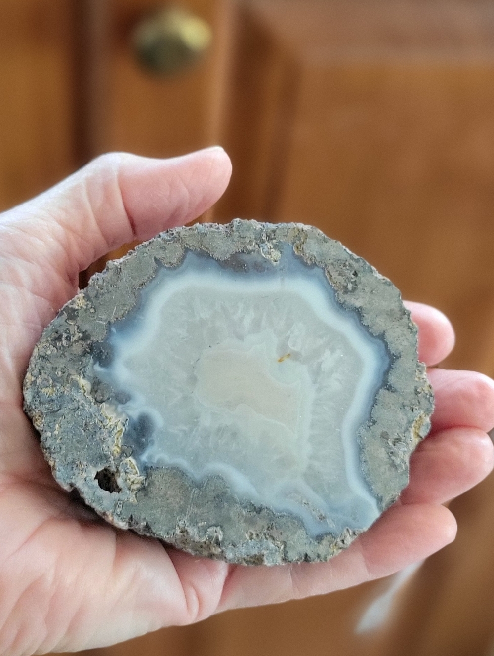 Pretty Geode 3.5" - Picture 11 of 11